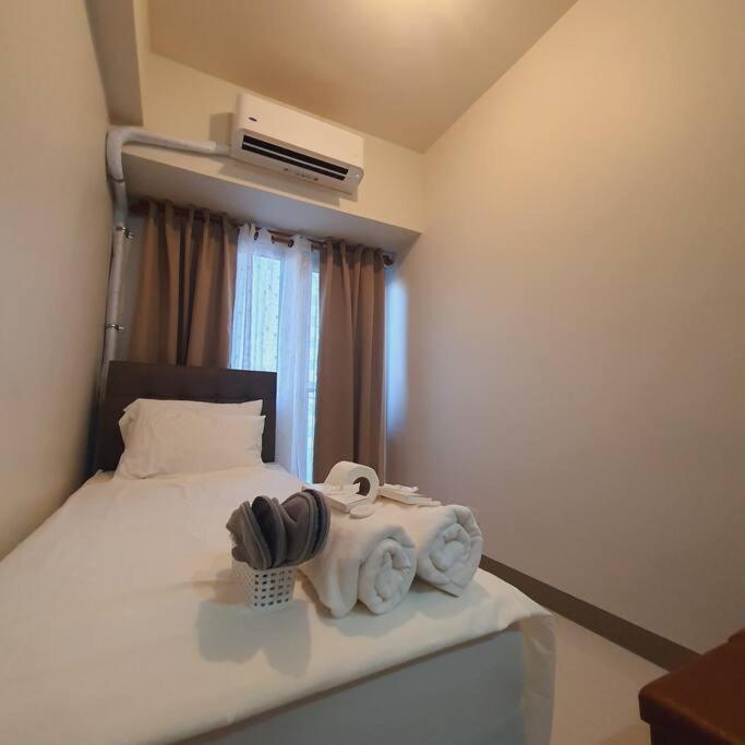 Smdc Coast Residences Lovely Fully-Furnished 1 Bedroom Condo With Pool 마닐라 외부 사진